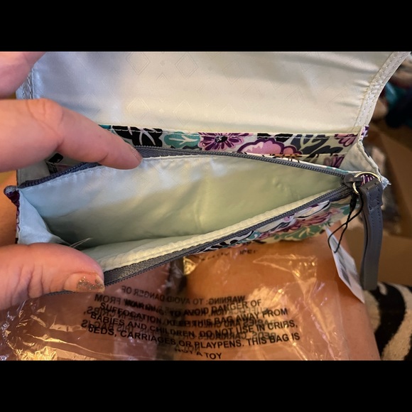 Vera Bradley wallet - Picture 9 of 11